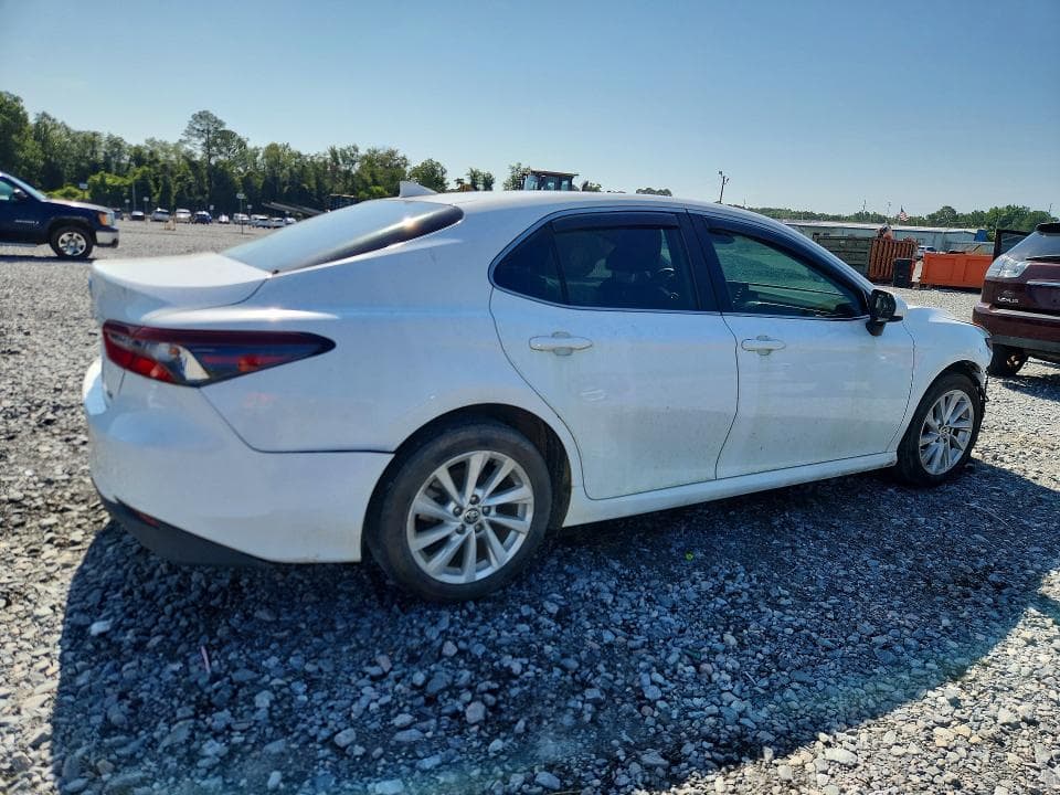 2023 TOYOTA CAMRY LE 3