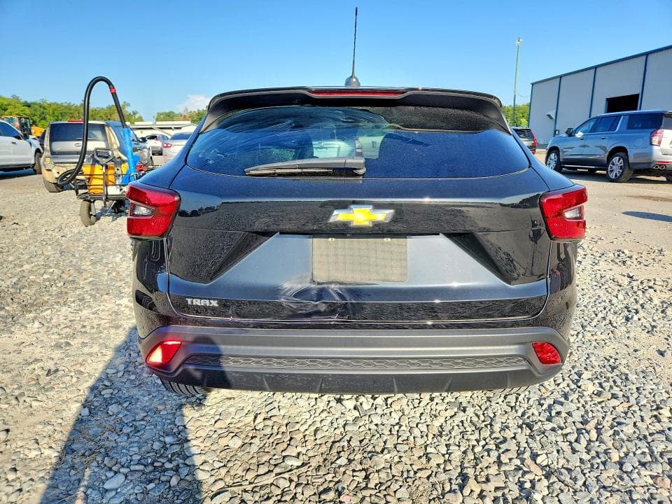 2024 CHEVROLET TRAX LS 6