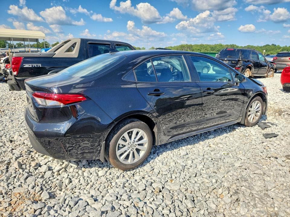 2026 TOYOTA COROLLA LE 3
