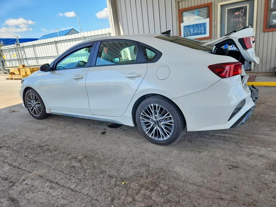 2023 KIA FORTE GT LINE 2