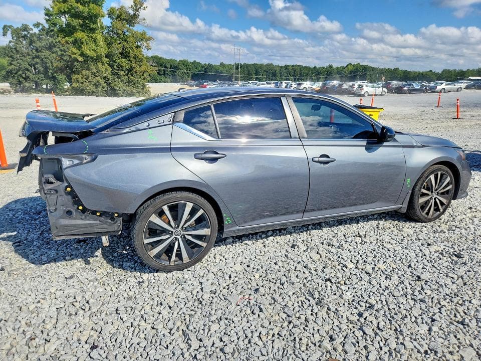 2020 NISSAN ALTIMA SR 3
