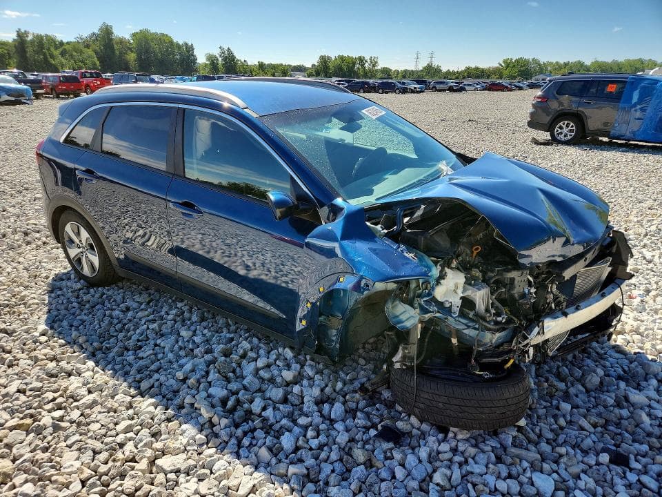 2019 KIA NIRO LX 4