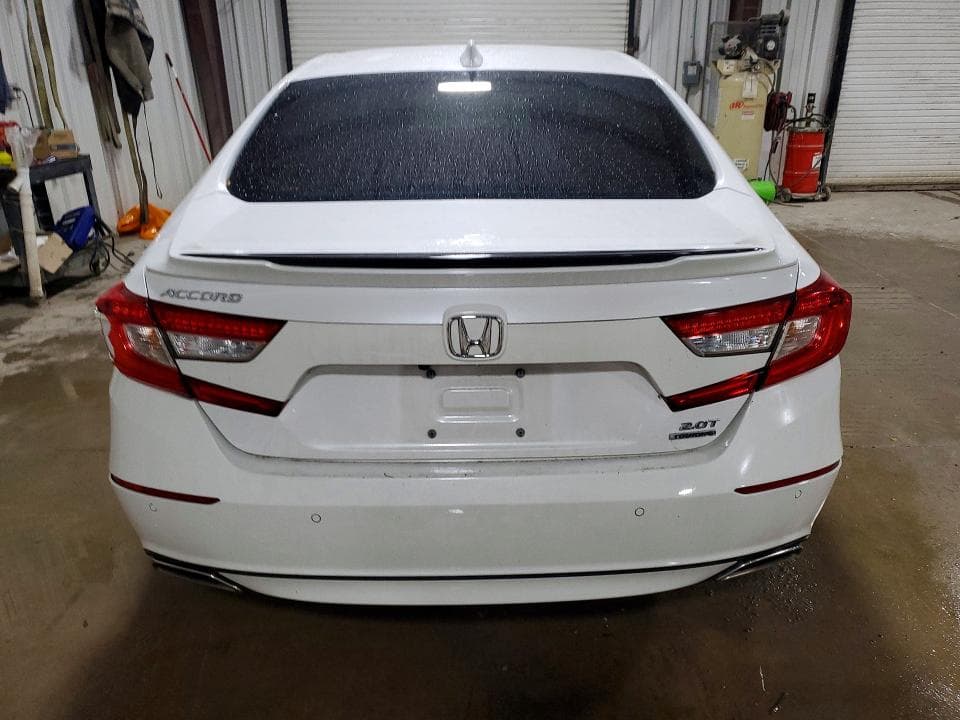2018 HONDA ACCORD TOURING 6