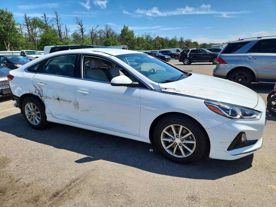 2019 HYUNDAI SONATA SE 4