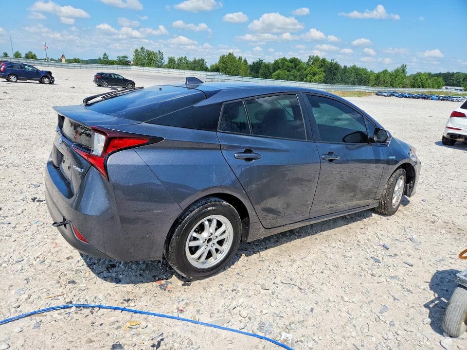 2020 TOYOTA PRIUS LE 3
