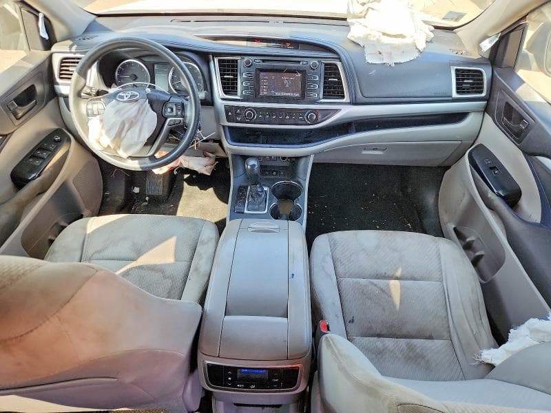 2018 TOYOTA HIGHLANDER LE 8