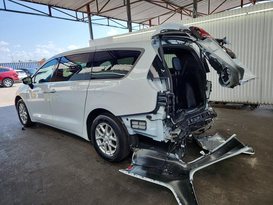 2027 CHRYSLER PACIFICA SELECT 2
