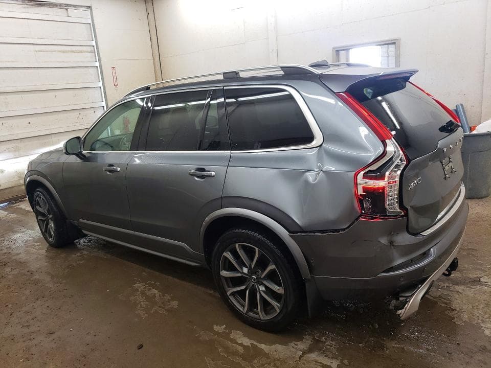 2017 VOLVO XC90 T6 2