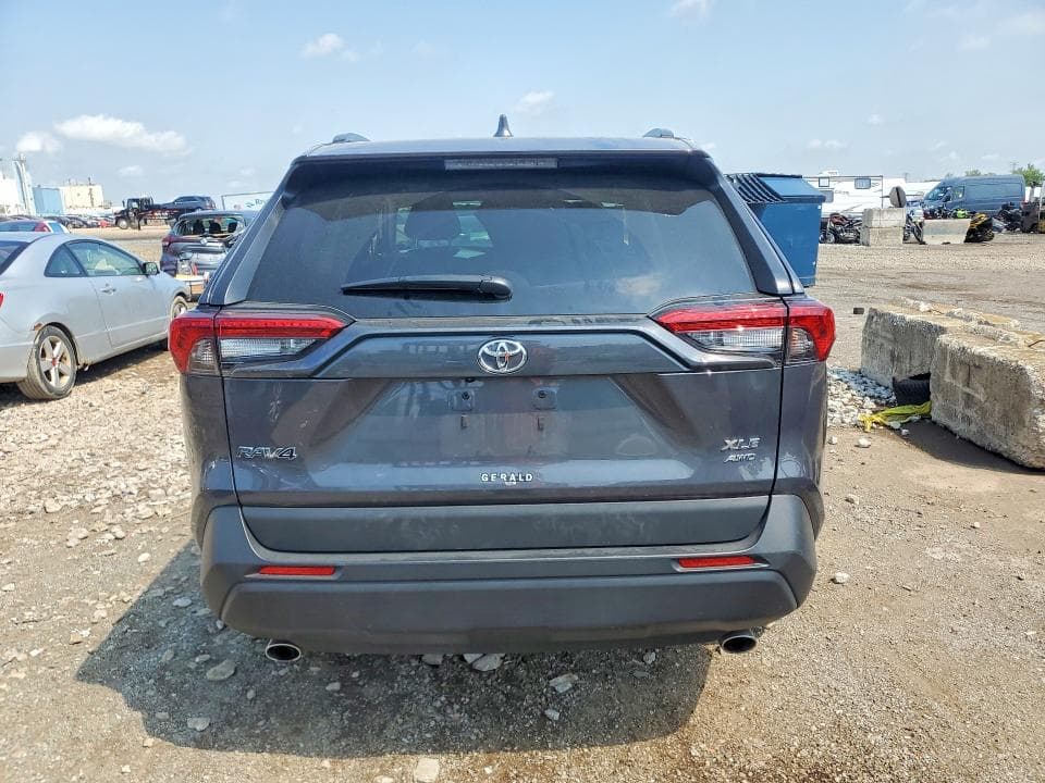 2025 TOYOTA RAV4 XLE 6