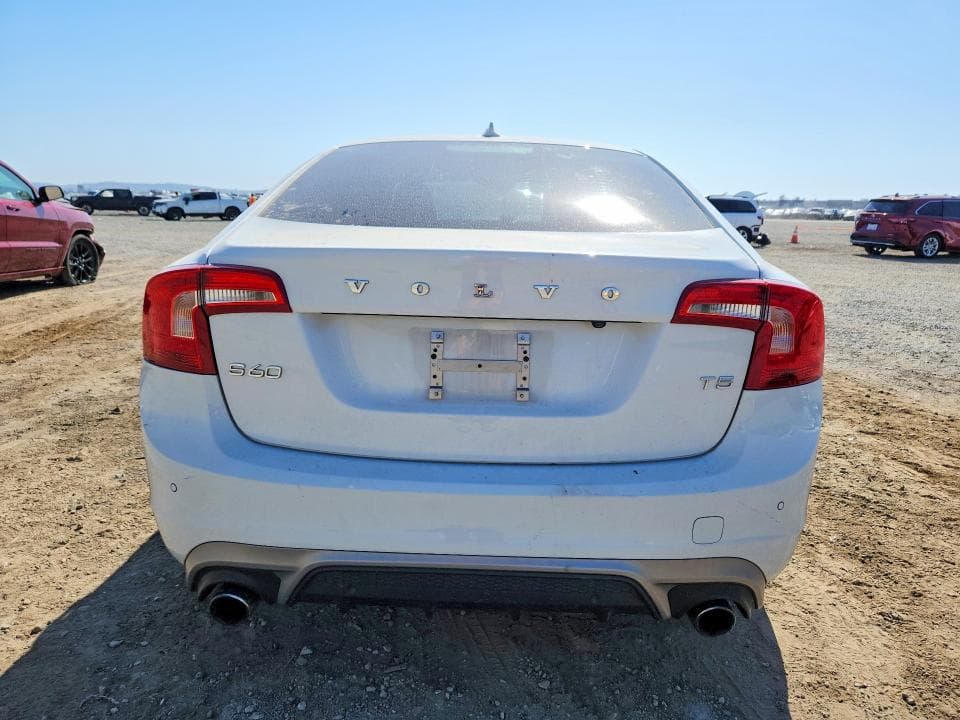 2018 VOLVO S60 DYNAMIC 6