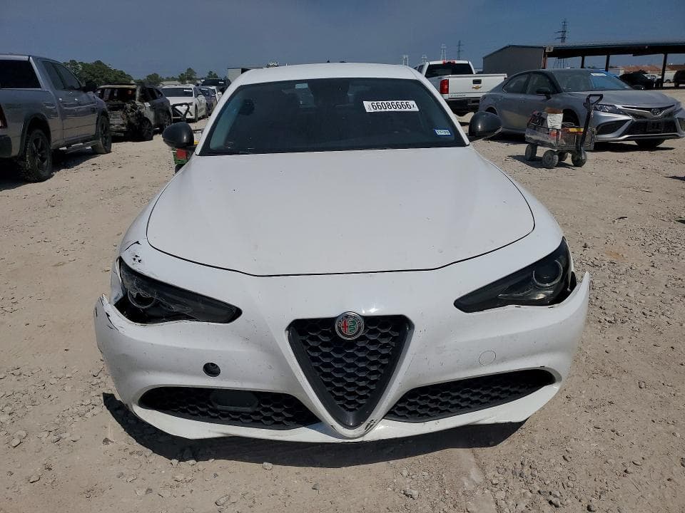 2019 ALFA ROMEO GIULIA 5