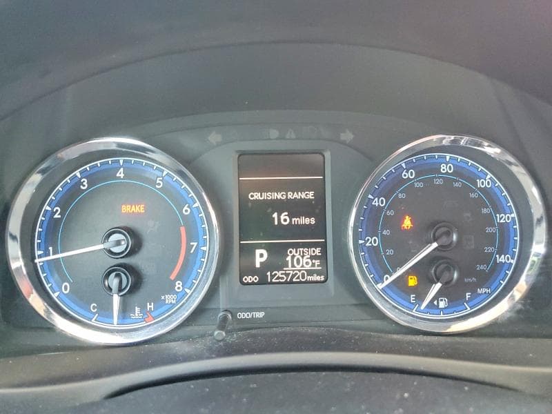 2018 TOYOTA COROLLA LE 9