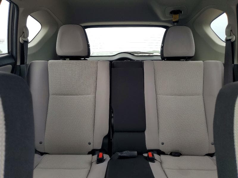 2017 TOYOTA RAV4 XLE 10