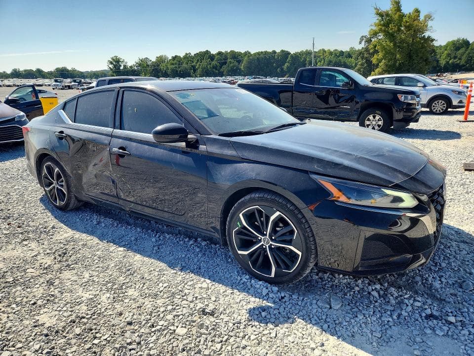 2024 NISSAN ALTIMA SR 4