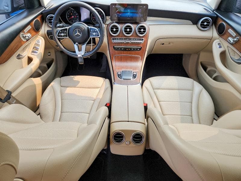 2020 MERCEDES-BENZ GLC 300 8
