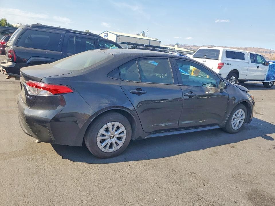 2022 TOYOTA COROLLA LE 3