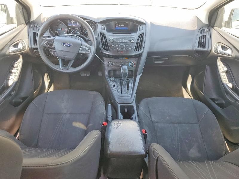 2017 FORD FOCUS SE 8