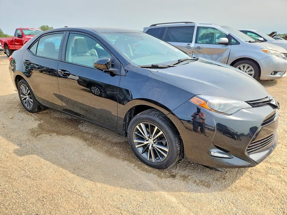 2019 TOYOTA COROLLA LE 4