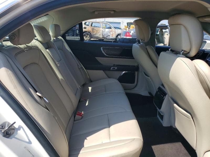 2017 LINCOLN CONTINENTAL PREMIERE 10