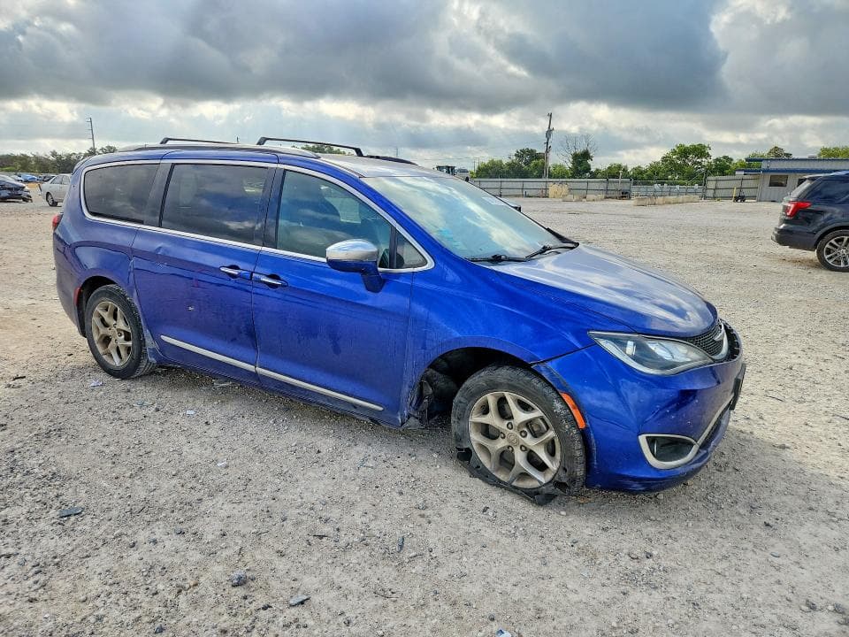 2020 CHRYSLER PACIFICA LIMITED 4