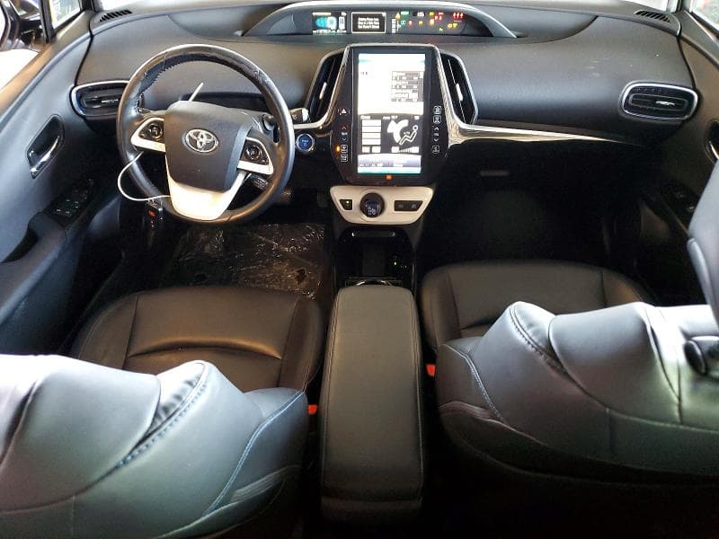 2018 TOYOTA PRIUS 8