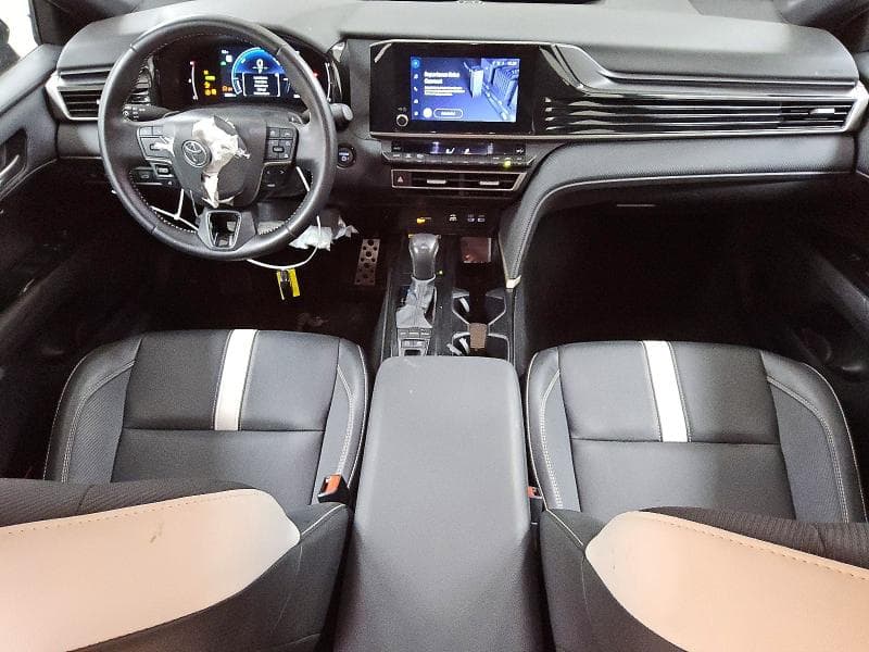 2025 TOYOTA CAMRY SE 8