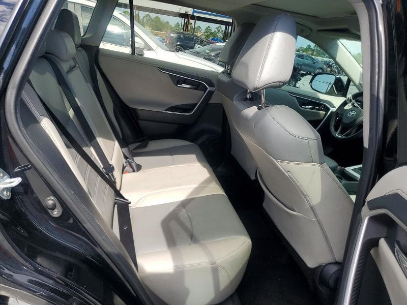 2021 TOYOTA RAV4 LIMITED 11