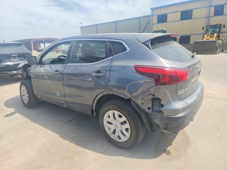2018 NISSAN ROGUE SPORT S 2