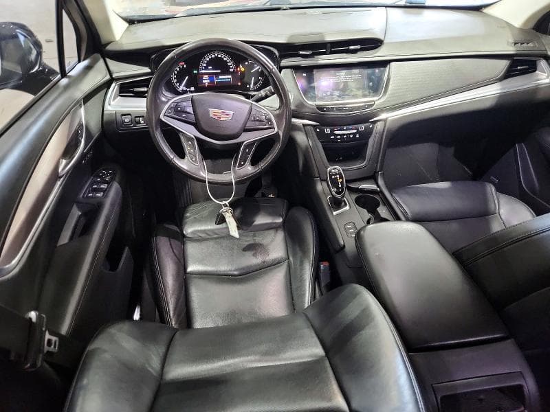 2017 CADILLAC XT5 LUXURY 8