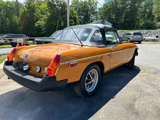 1974 MGB ROADSTER 3