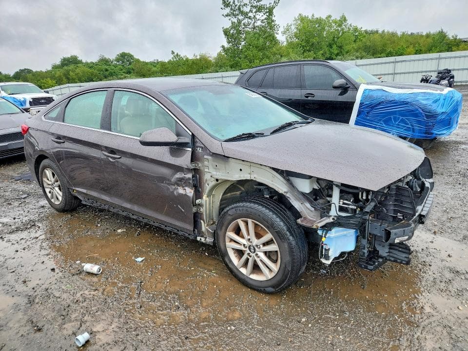 2017 HYUNDAI SONATA SE 4