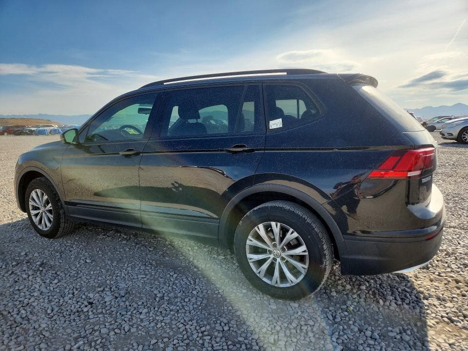 2018 VOLKSWAGEN TIGUAN S 2