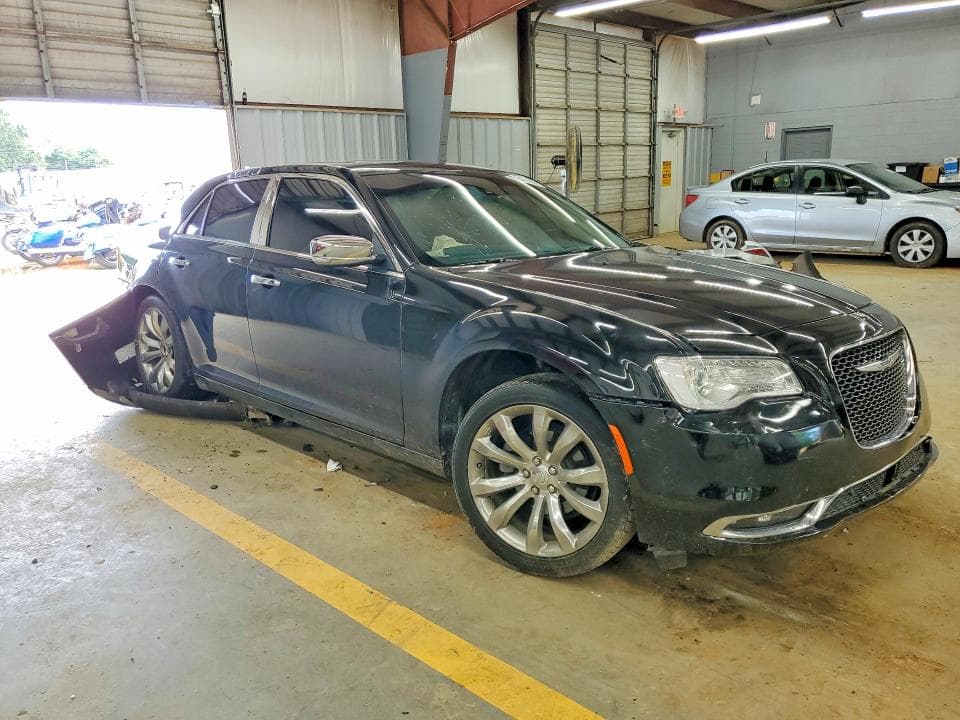 2017 CHRYSLER 300C LUXURY 4