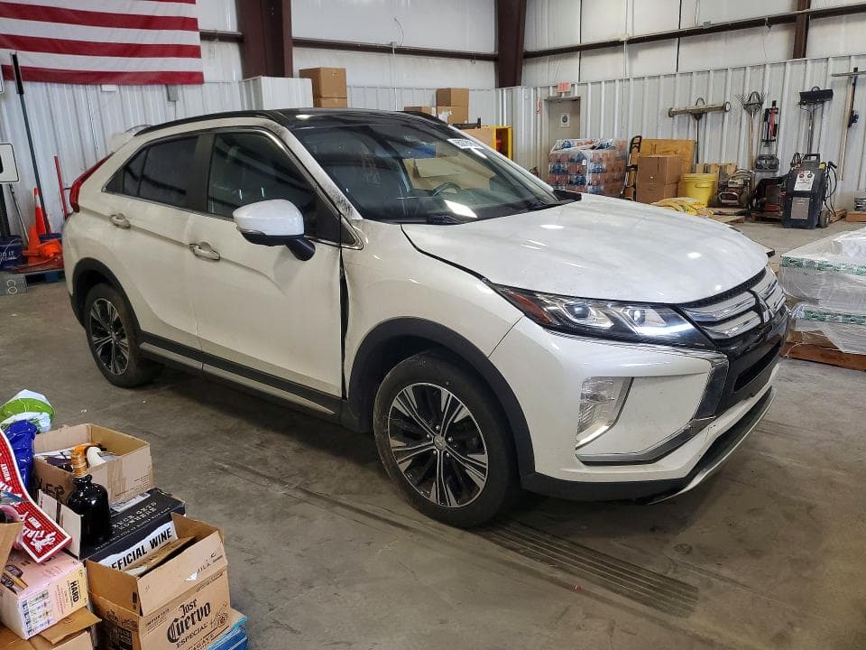2020 MITSUBISHI ECLIPSE CROSS SE 4