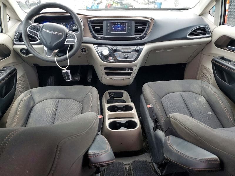 2017 CHRYSLER PACIFICA LX 8