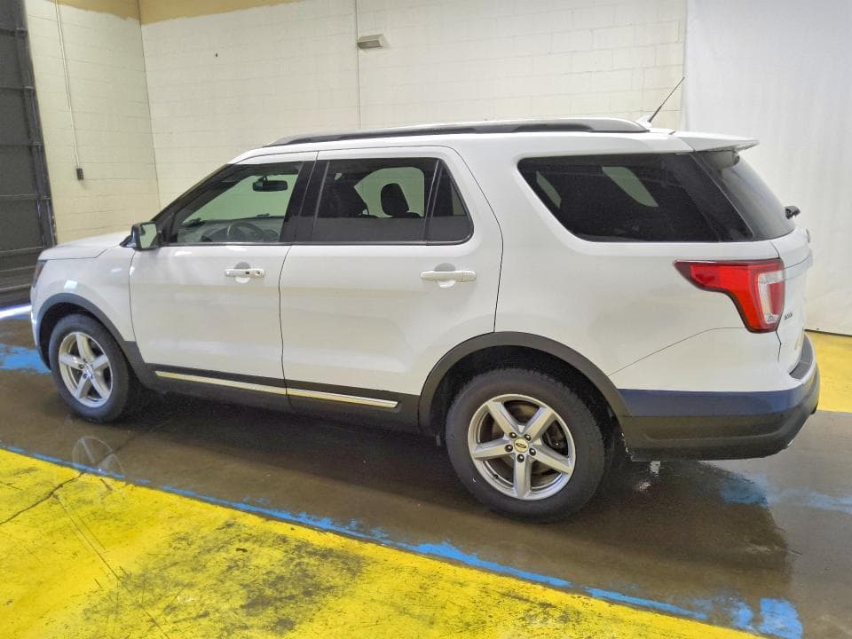 2018 FORD EXPLORER XLT 2