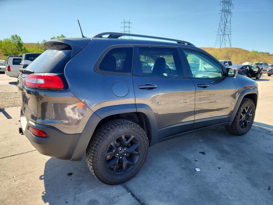 2018 JEEP CHEROKEE TRAILHAWK 3
