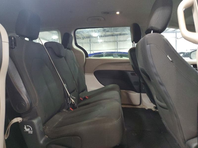 2018 CHRYSLER PACIFICA LX 11