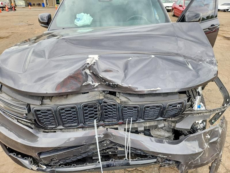 2022 JEEP GRAND CHEROKEE L LAREDO 12