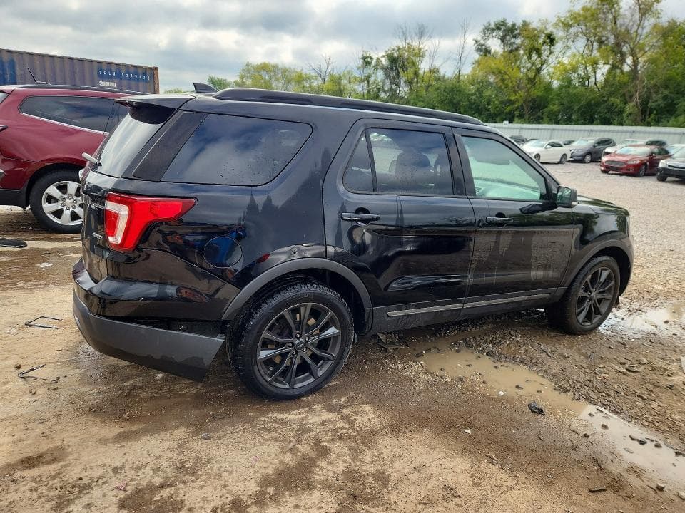 2017 FORD EXPLORER XLT 3