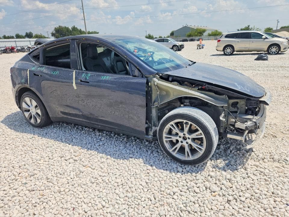 2022 TESLA MODEL Y 4