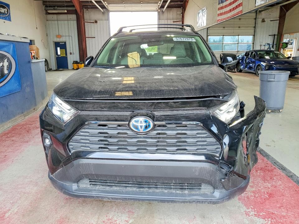 2022 TOYOTA RAV4 XLE PREMIUM 5