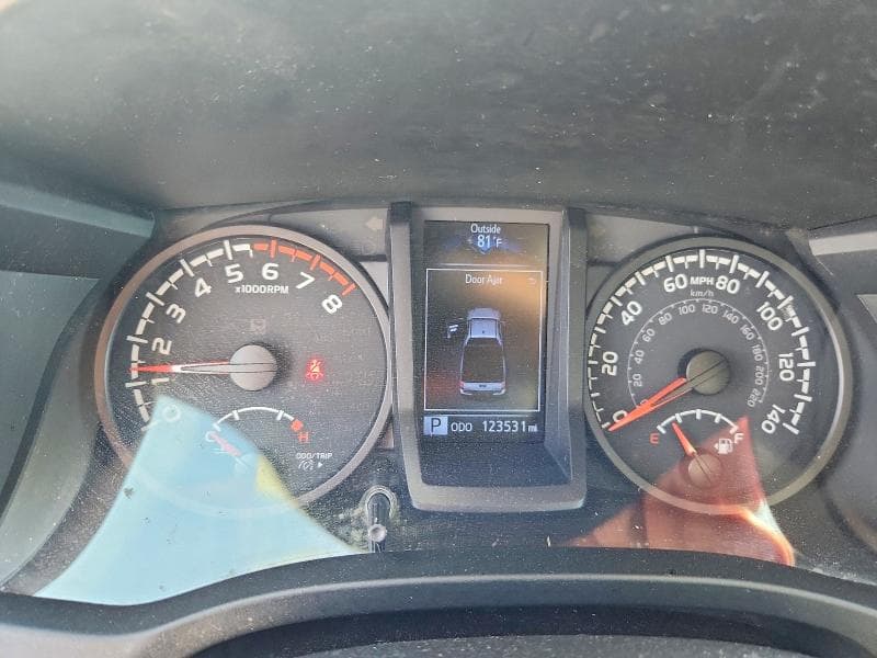 2020 TOYOTA TACOMA SR 9