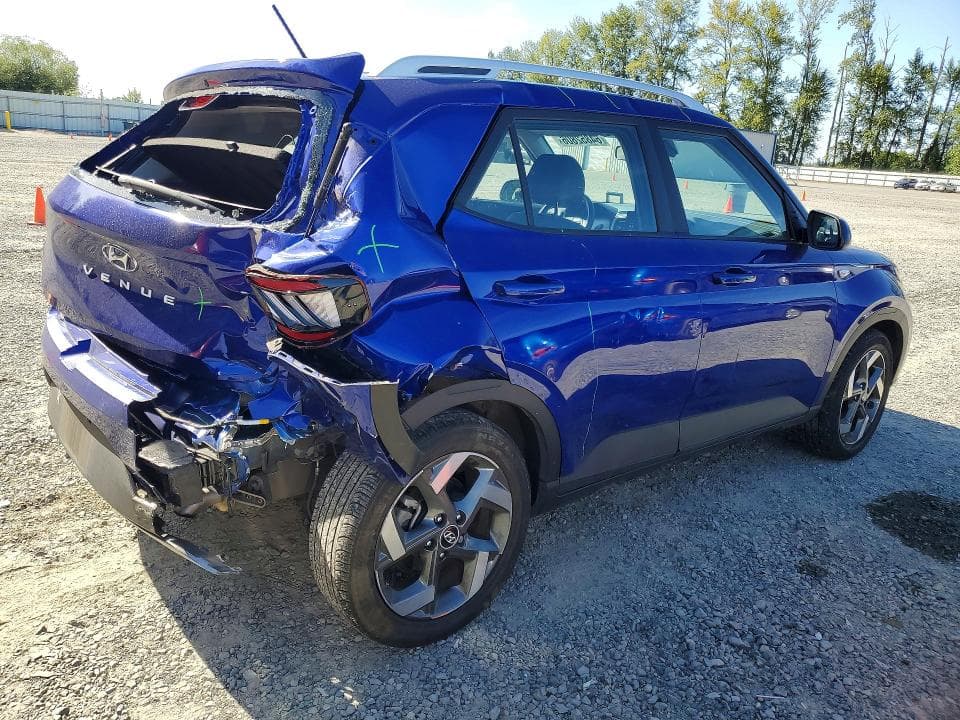 2023 HYUNDAI VENUE LIMITED 3