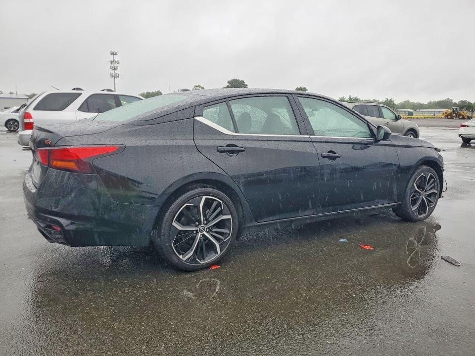 2025 NISSAN ALTIMA SR 3
