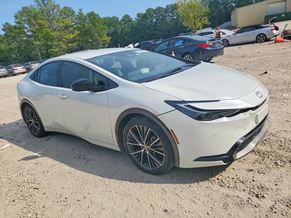 2024 TOYOTA PRIUS XLE 4