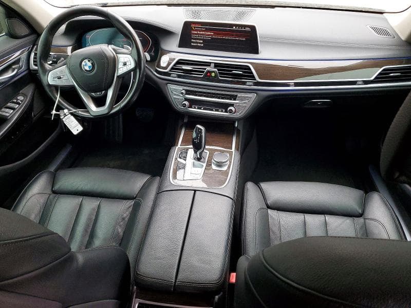 2020 BMW 740 XI 8