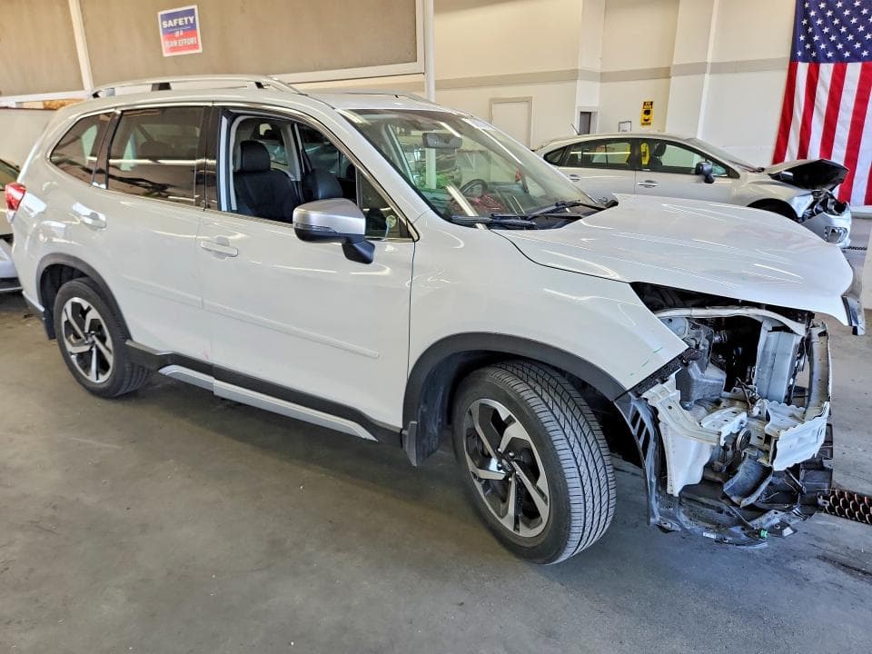 2022 SUBARU FORESTER TOURING 4