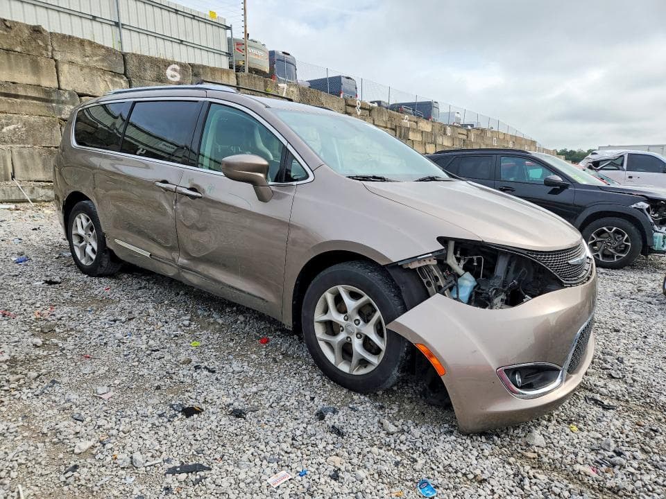 2017 CHRYSLER PACIFICA TOURING L PLUS 4