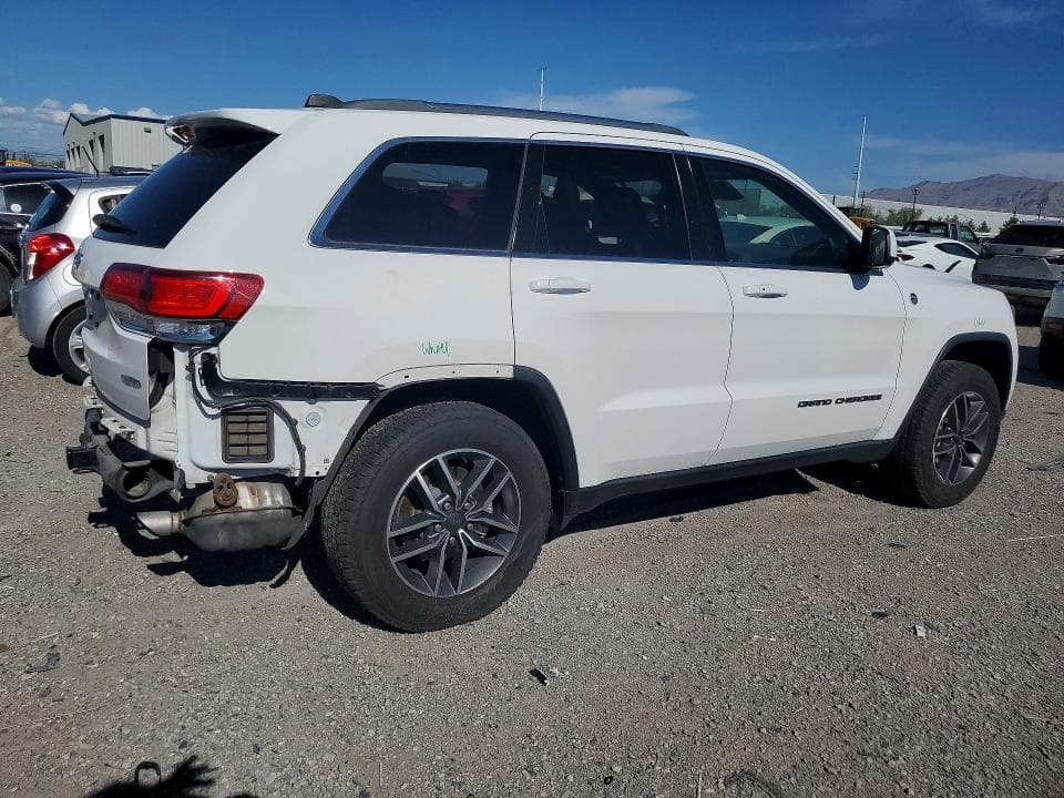 2020 JEEP GRAND CHEROKEE LAREDO 3